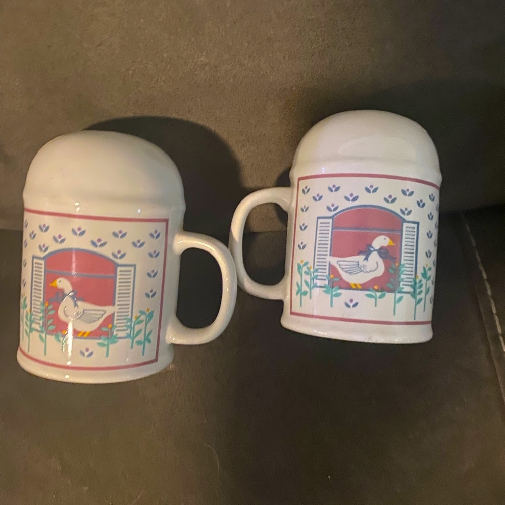 vintage japanese salt and pepper shakers